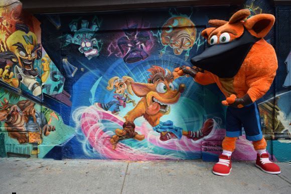Crash Bandicoot inaugura el grafiti de Crash Bandicoot 4: It’s About Time en la Ciudad de México