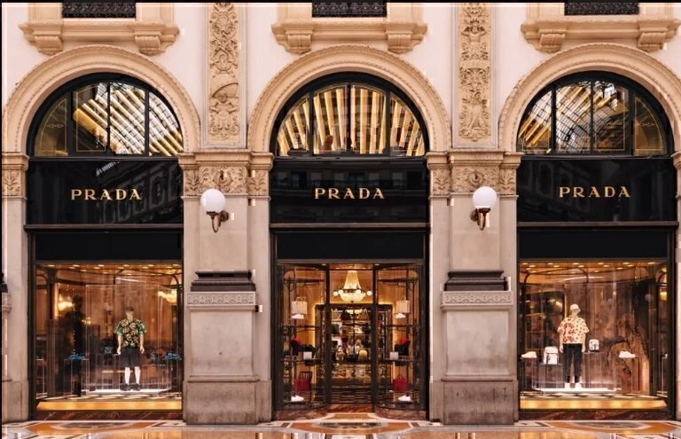 Las marcas de lujo se ponen a la moda con tecnología