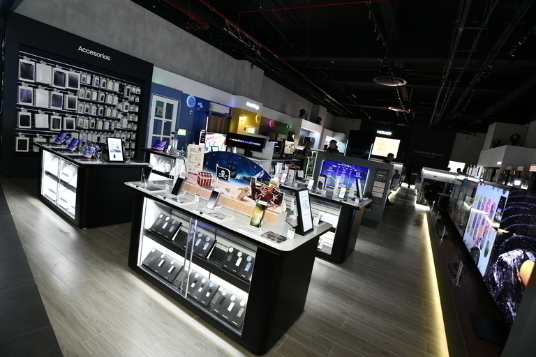 Samsung abre las puertas de su primera tienda en Costa Rica