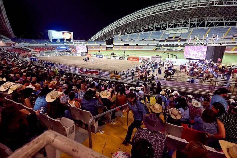 El Estadio Nacional vibró con el Extreme American Rodeo