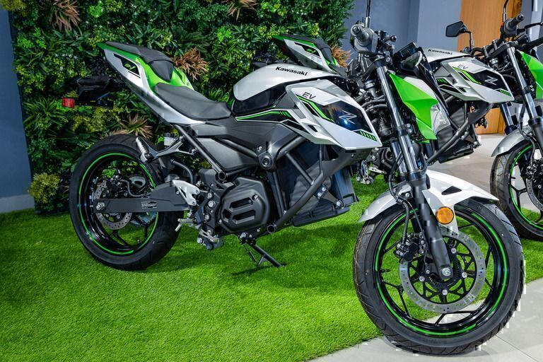 Kawasaki lanza su primera moto eléctrica en Costa Rica: Z e-1 ABS