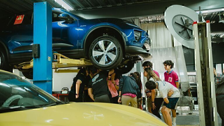 Porsche Costa Rica promueve el interés por las carreras STEM entre estudiantes