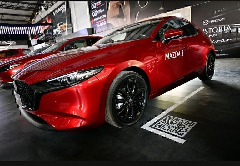 MAZDA LLEGA A EXPOMÓVIL CON NOVEDADES:EL MAZDA3 SPORTBACK Y EL DEPORTIVO MX-5