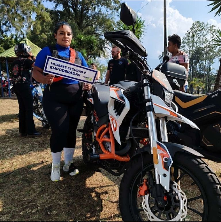 CONSEJOS Y TÉCNICAS PARA EVITAR ACCIDENTES EN Y CON MOTOS