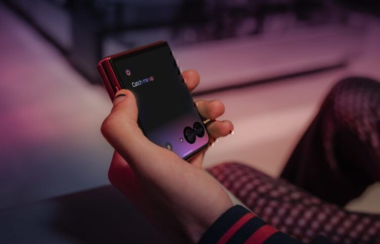 Moto AI lanza las nuevas experiencias y colaboraciones con líderes en IA, dando a los usuarios la posibilidad de elegir