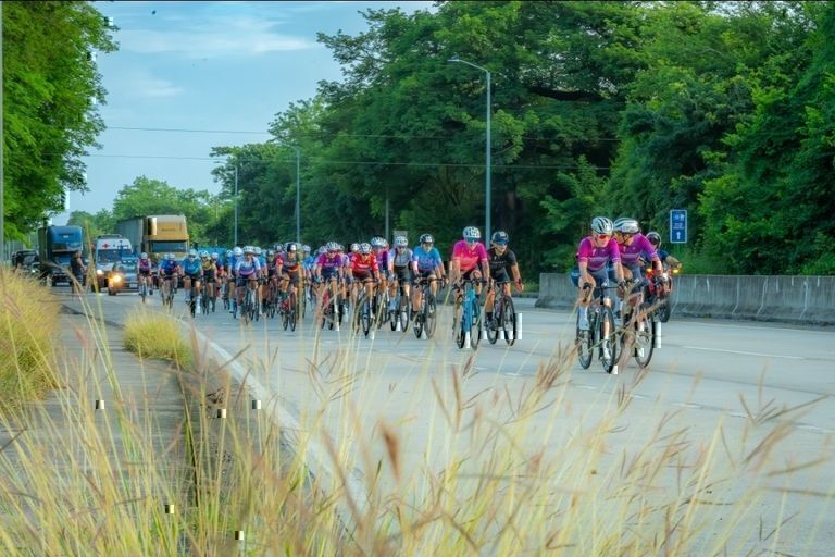 Vuelta Máster Femenina kölbi-Kivelix 2025:  170 mujeres pedalearon en este Día de la Madre