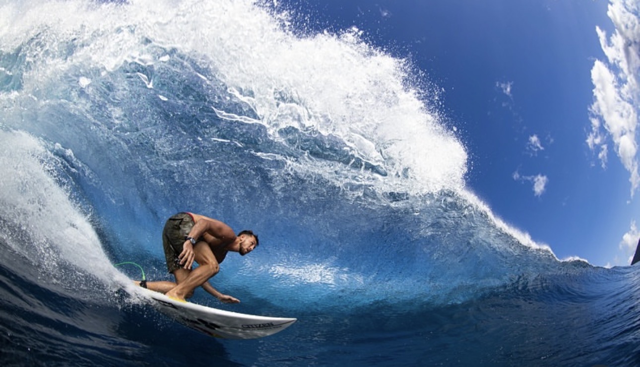 LEÓN GLATZER, DE LAS OLAS A LA PANTALLA   GRANDE