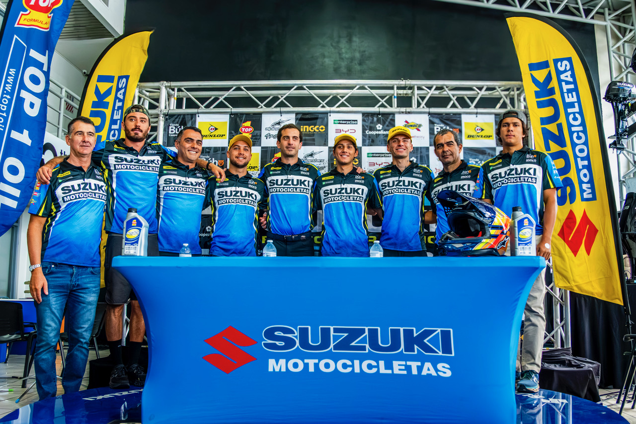 Team Suzuki Factory Racing presentó su nómina 2026 y debutará este sábado en el Supercross de X-Knights