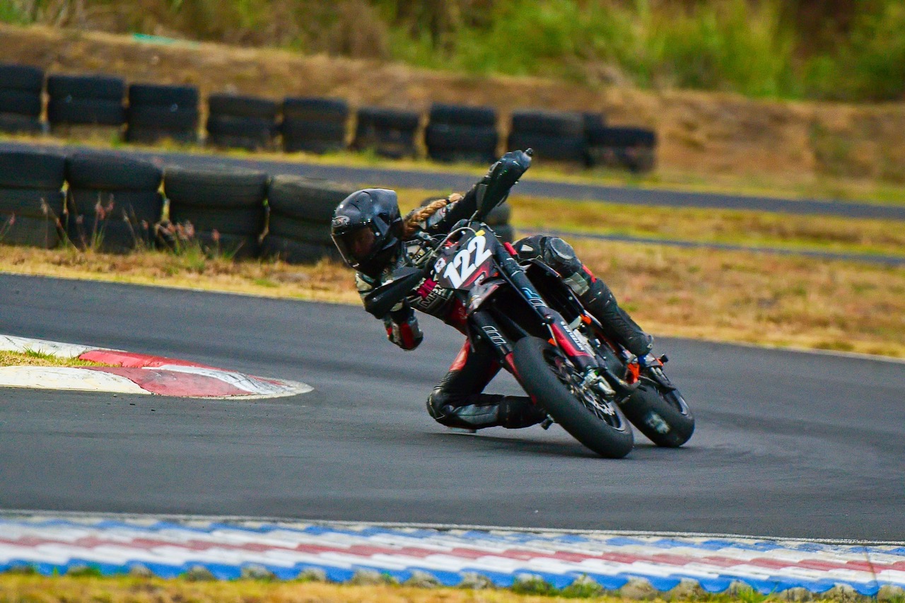 Niña de 15 años vence en la primera fecha de AMA SuperBike