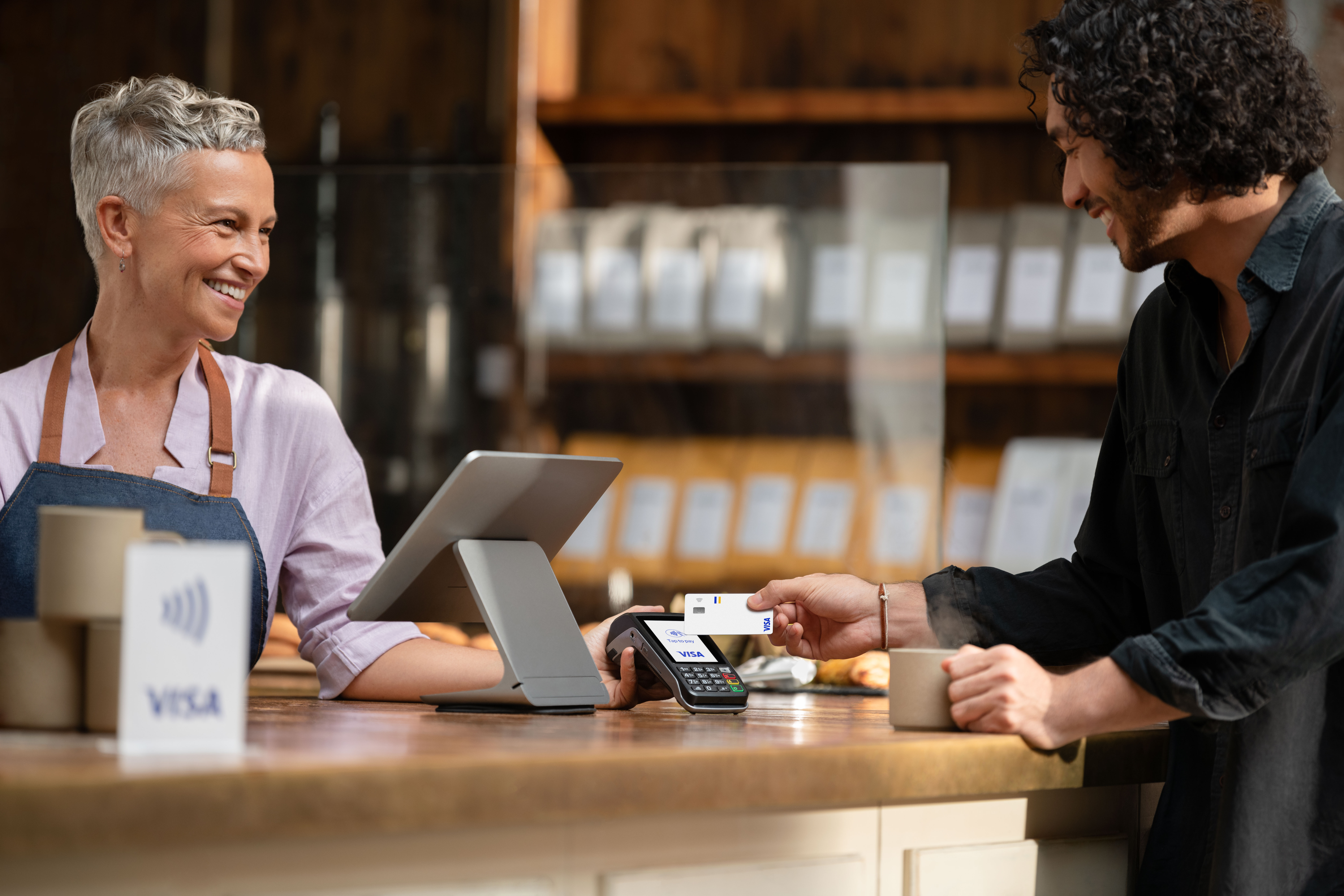 Datos de Visa muestran fuerte crecimiento del gasto en diciembre en Costa Rica