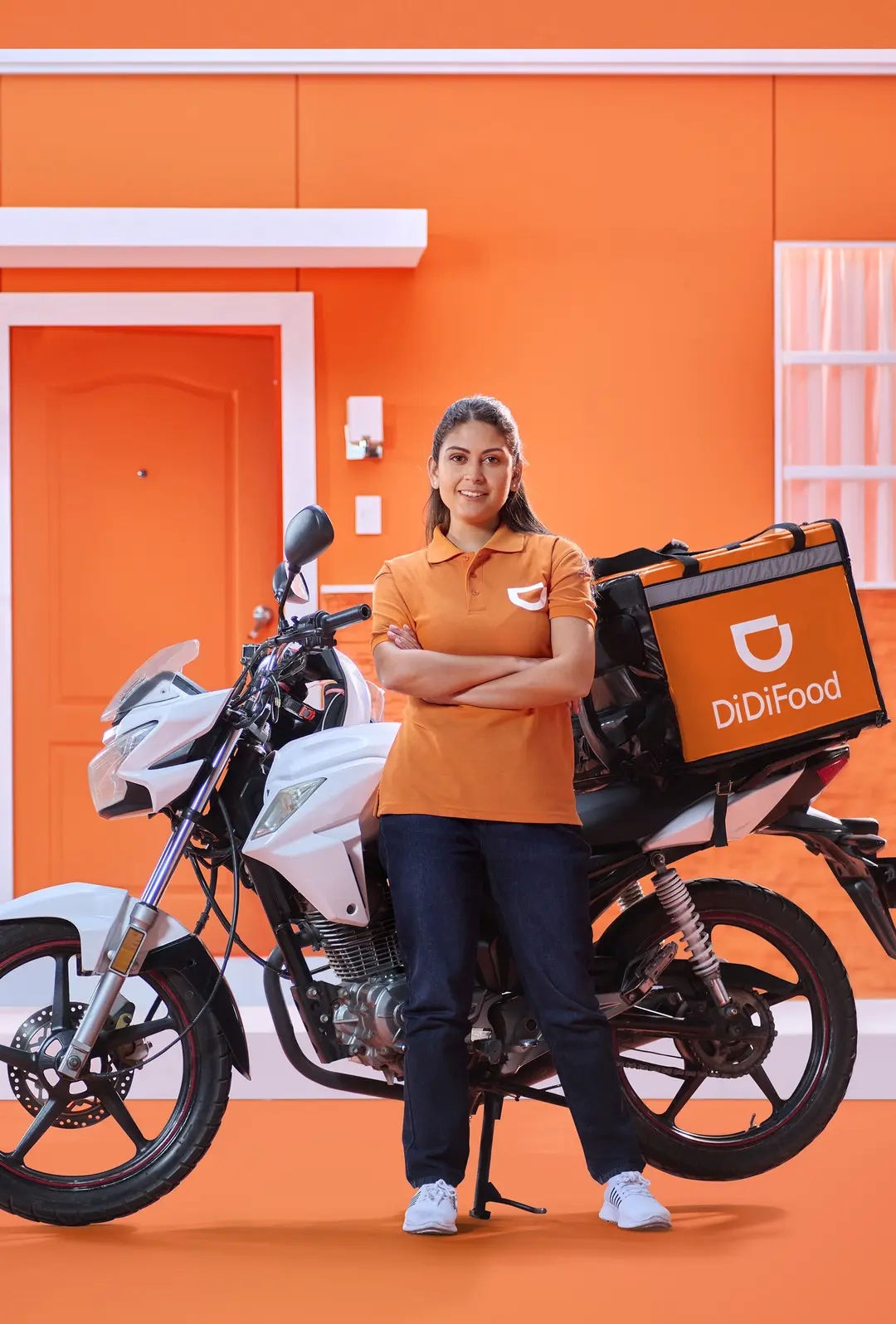 En Costa Rica, más mujeres se conectan a la app DiDi para generar ganancias adicionales y realizar solicitudes de viaje