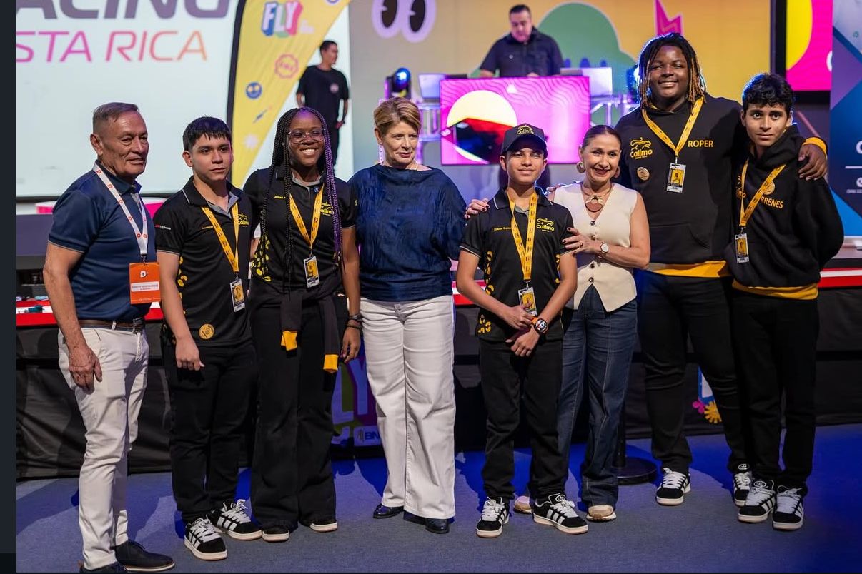FINALES STEM RACING COSTA RICA 2026   POSICIONAN AL PAÍS COMO SEMILLERO DE  TALENTO EN CIENCIA Y TECNOLOGÍA