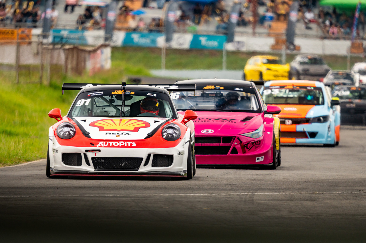 Gran Premio Tire Kingdom reunió a miles de aficionados en una vibrante tercera fecha del  Automovilismo