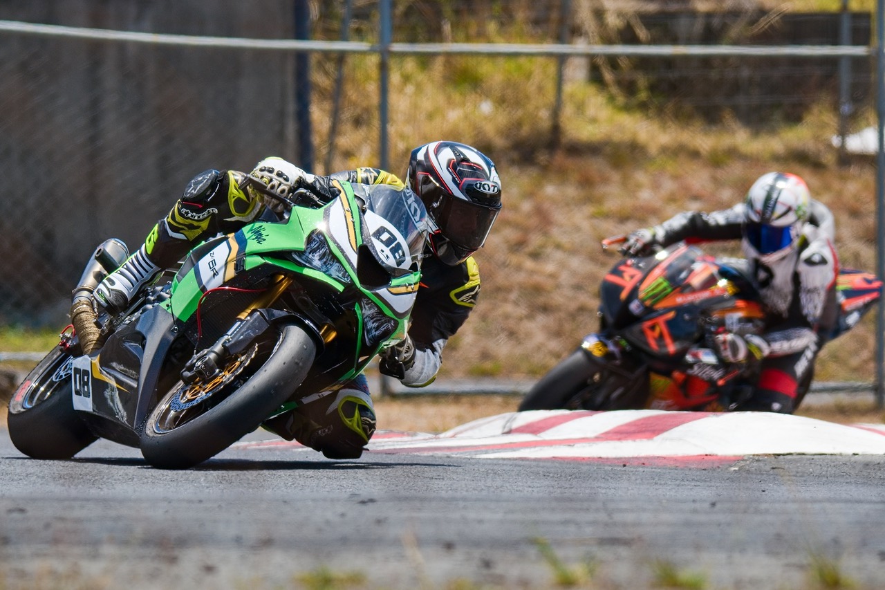 AMA Superbike estrena Street Superbike en una jornada de velocidad para pilotos y aficionados