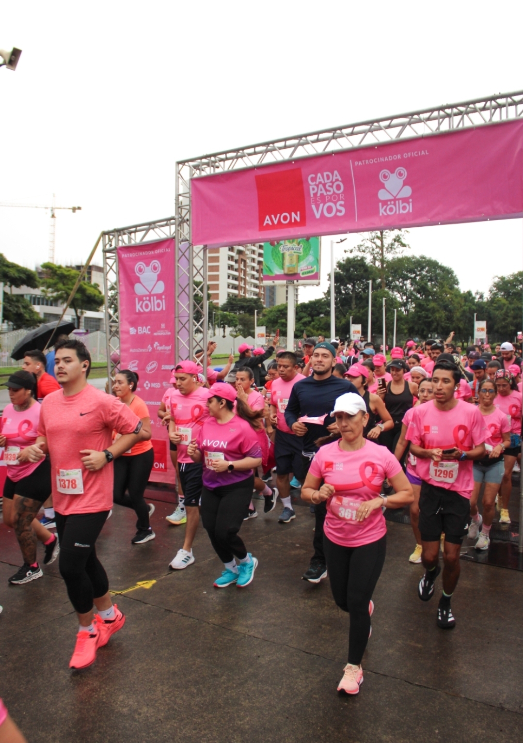 POR LA LUCHA CONTRA EL CÁNCER DE MAMA