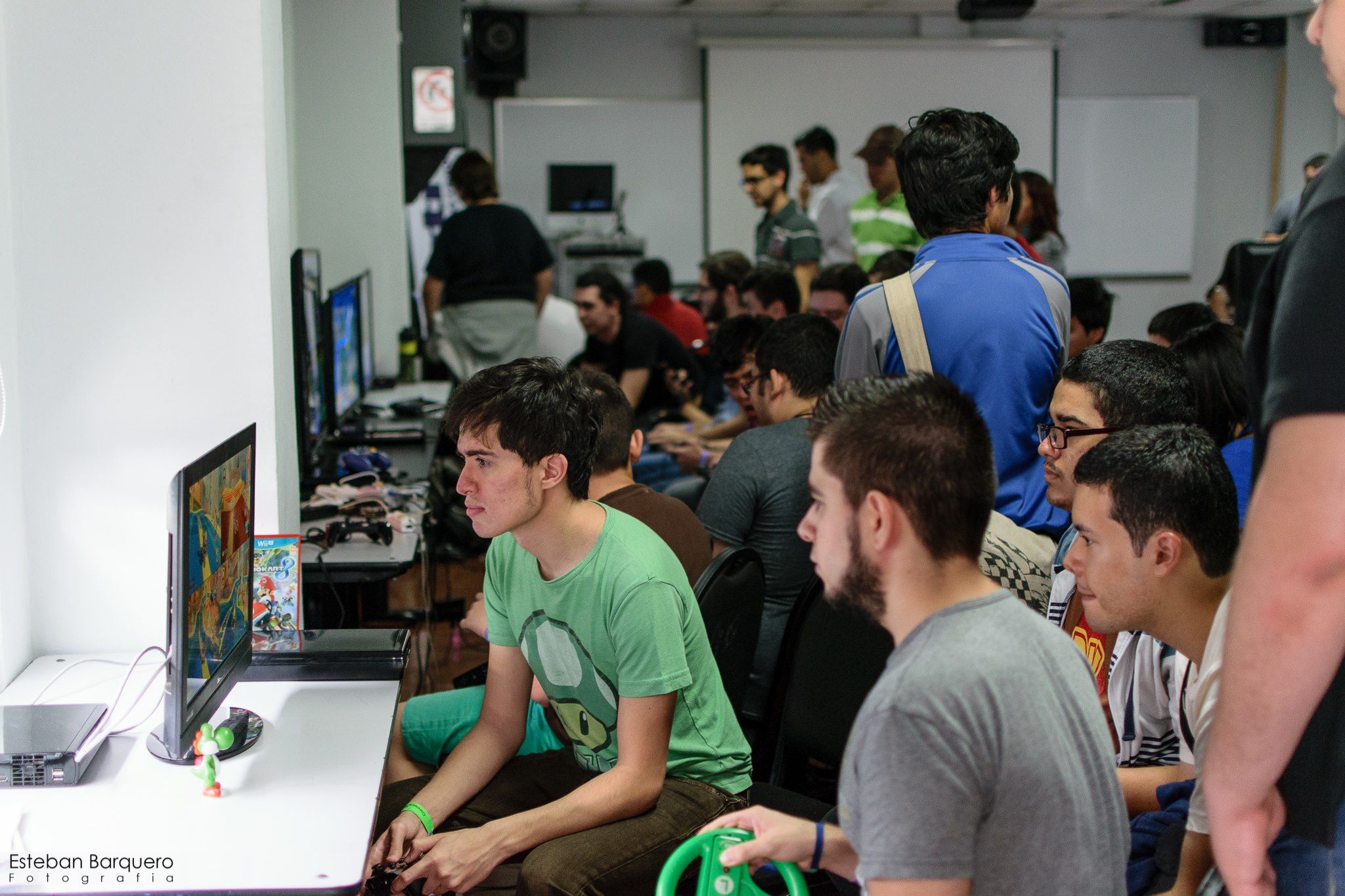 Cientos de personas se acercaron a jugar durante el Festival 1UP