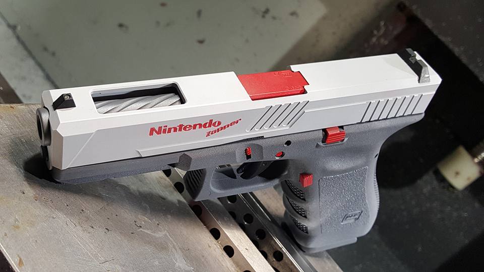 Crean una pistola real inspirada en el Nintendo Zapper