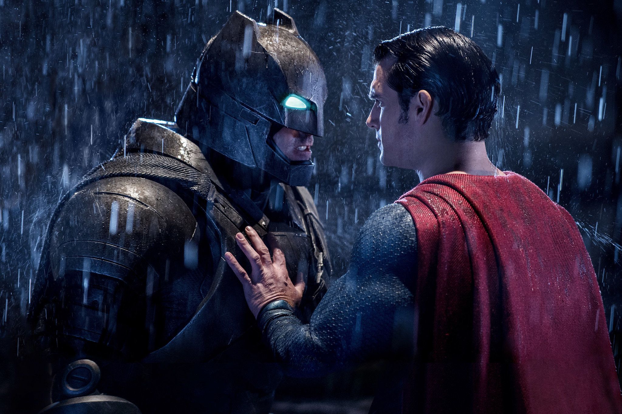 Warner Bros se replantea su futuro en películas de cómics tras Batman V Superman