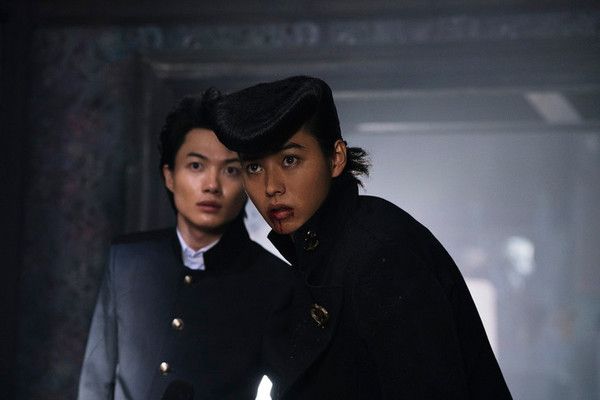 JoJo’s Bizarre Adventure Live action  muestra a Josuke y Koichi