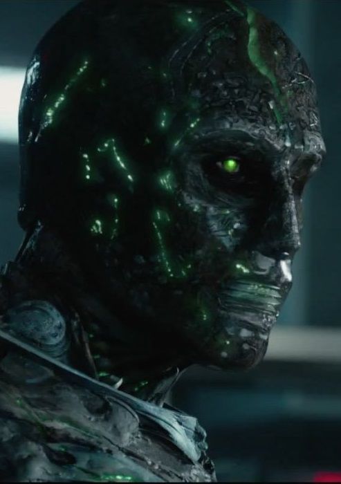 Noah Hawley terminó de escribir su película de Doctor Doom, aunque no la veremos pronto