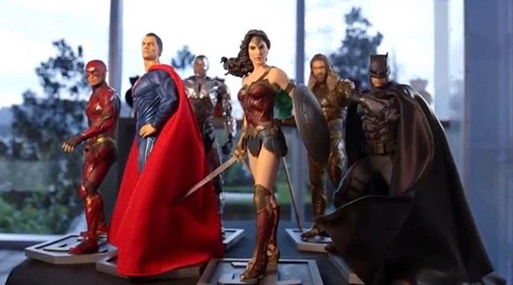 Desde la NY Toy Fair 2017 tenemos un vistazo a lo nuevo de DC Collectibles, Iron Studios y Kotobukiya