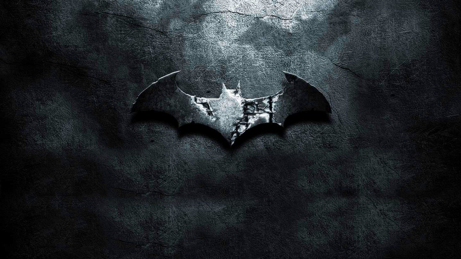 Éste cosplayer tiene el Récord Guiness al Cosplay de Batman con más gadgets funcionales