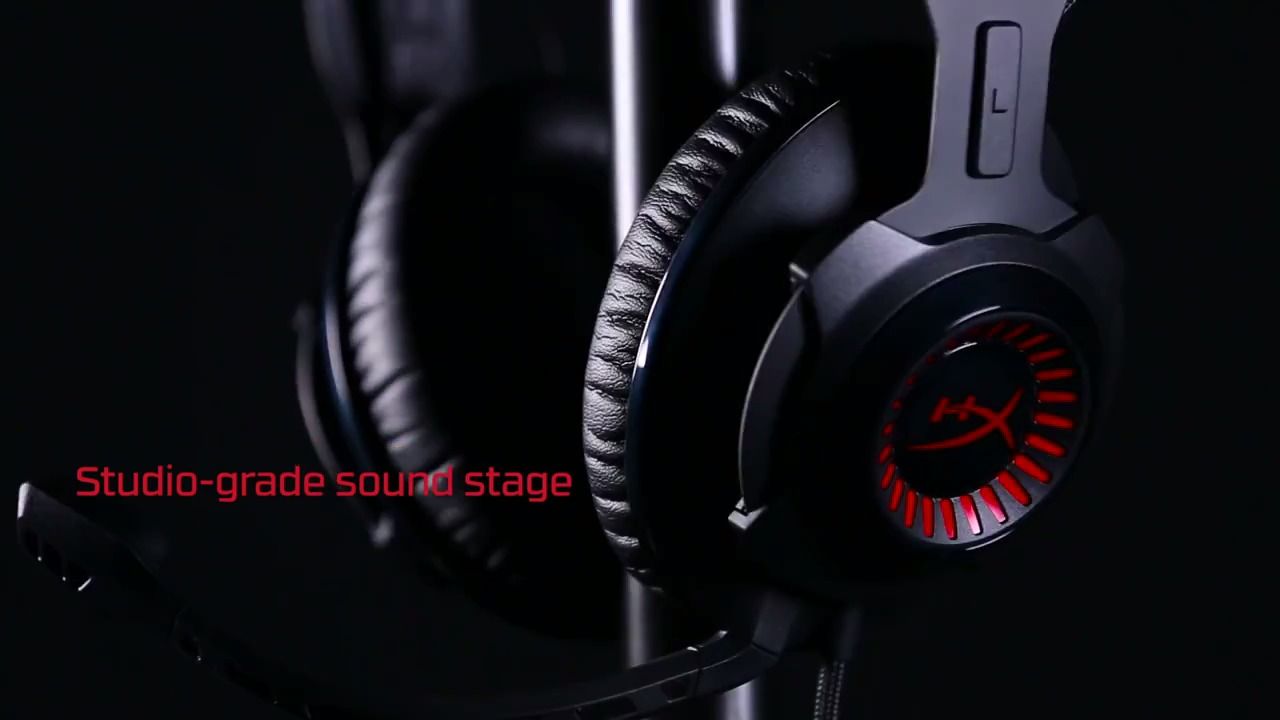 Una waifu que responde cuando la abrazamos por la noche