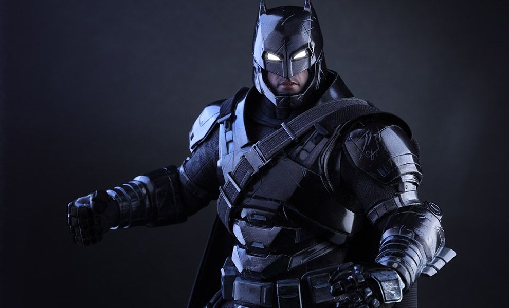 [Hot Toys] Armored Batman (Black Chrome Version)