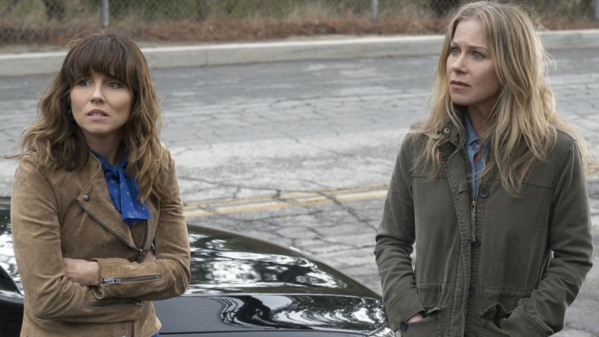 Tráiler de la nueva comedia negra de Netflix Dead To Me