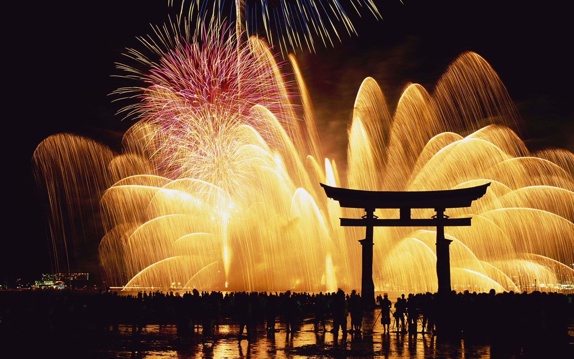 Carta a nuestros lectores: Feliz Año Nuevo 2015 por parte de Revista Yume