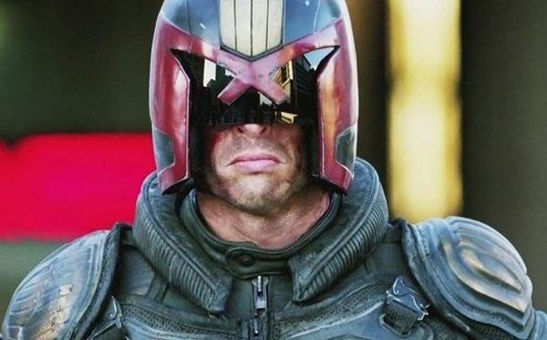 Una serie de Dredd sería posible según afirma Karl Urban