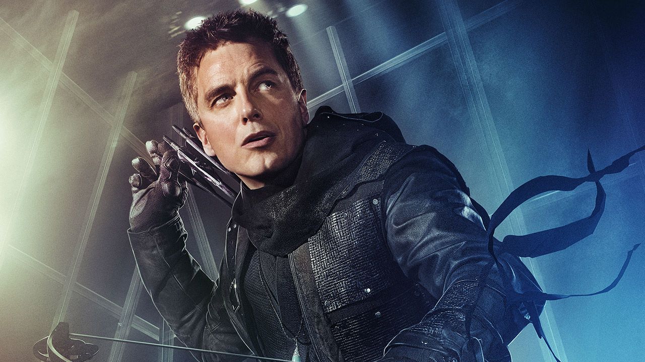 John Barrowman se vuelve personaje regular en todas las series de The CW