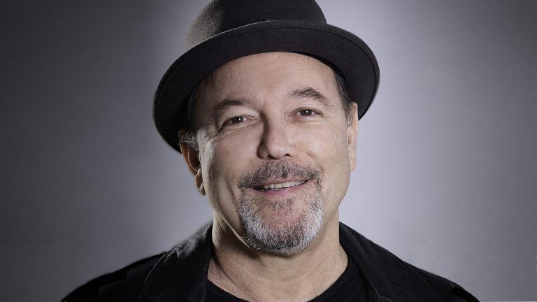 HBO EXPLORA LA VIDA DEL FAMOSO CANTAUTOR DE SALSA EN EL DOCUMENTAL «YO NO ME LLAMO RUBÉN BLADES»
