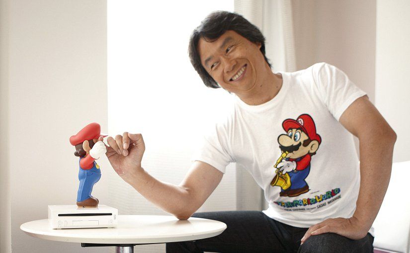 Shigeru Miyamoto y Takashi Tezuka deciden experimentar con el futuro de Super Mario Bros